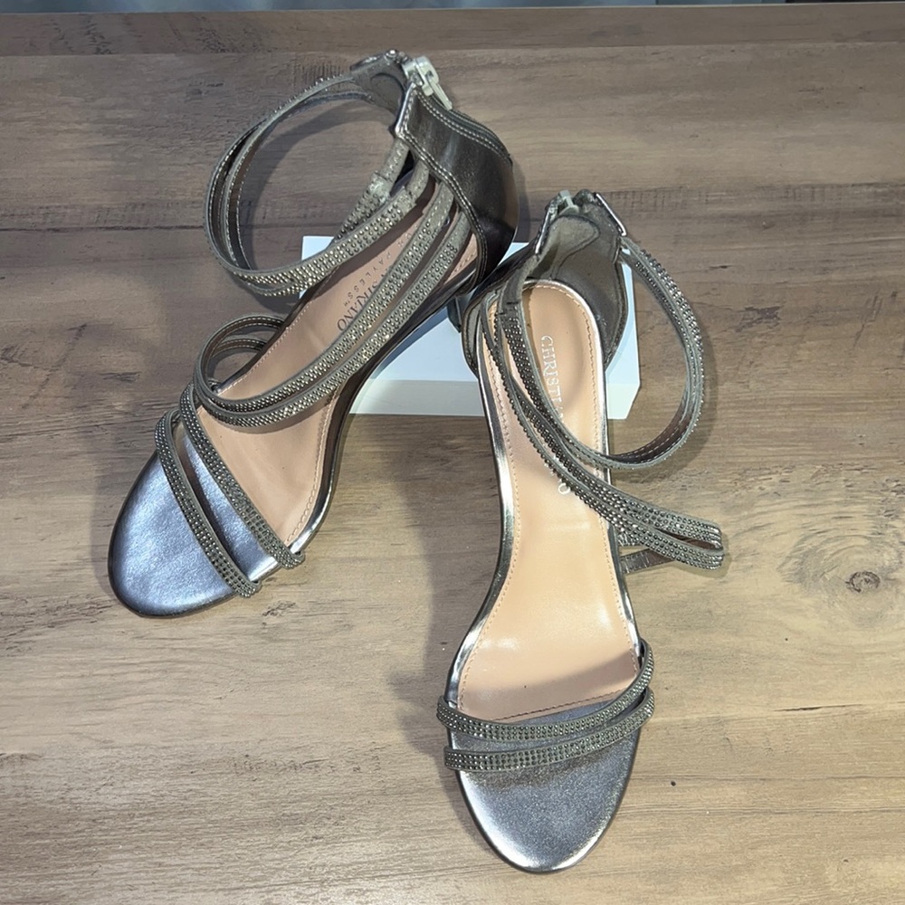 Bronze gemstone 4.5” heels, size 8.5